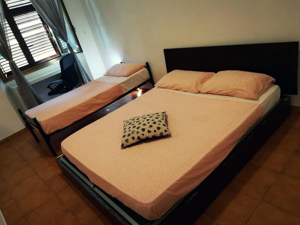 Hostal Zoe *