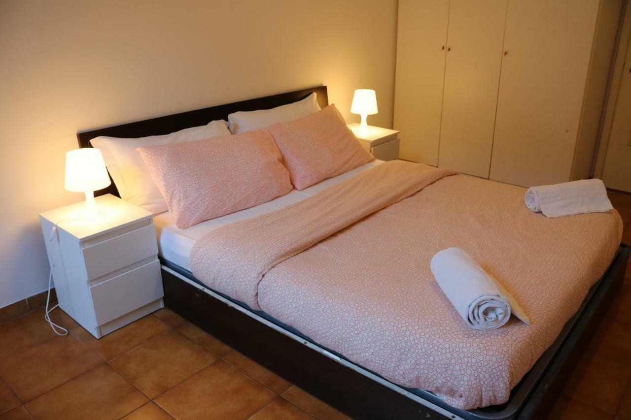 Zoe Hostal *